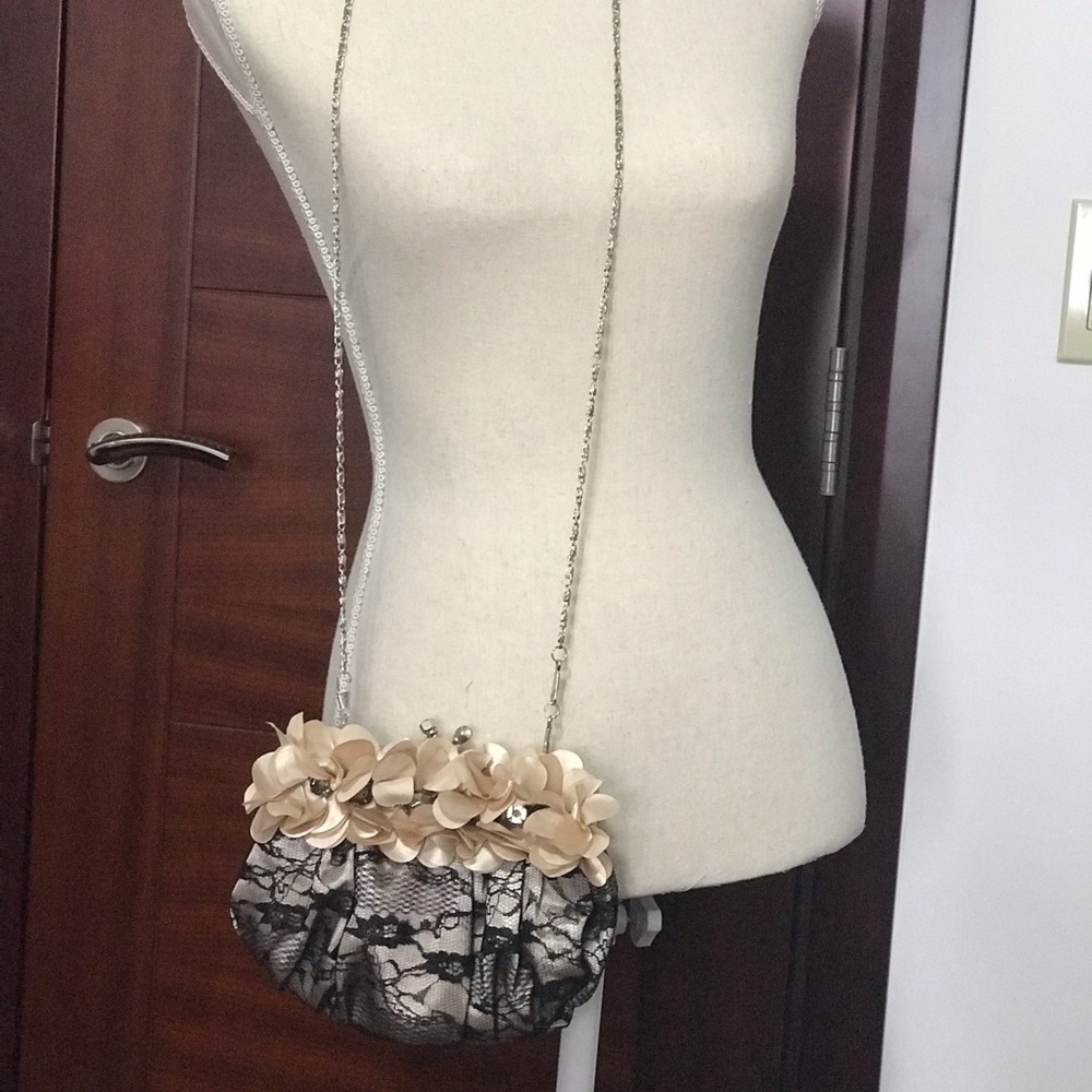 Beautiful handbag nwot - Picture 2 of 7